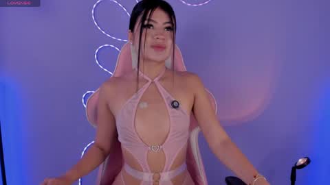 Mia Capone online show from April 15, 2026, 2:46 pm