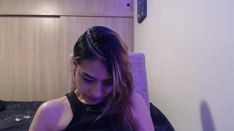 Snapshot of miacollings1 chatting on November 26, 2025, 12:33 am Miia online show from November 26, 2025, 12:33 am