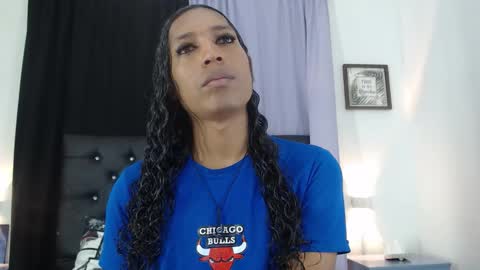 MiaCoock online show from November 26, 2025, 12:28 pm