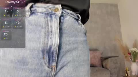 miacooper online show from March 12, 2025, 12:15 pm