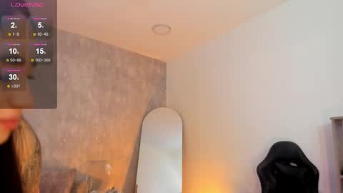 miacooper online show from October 20, 2025, 12:05 pm