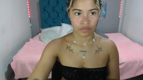 miacumgirl online show from June 3, 2026, 2:33 pm