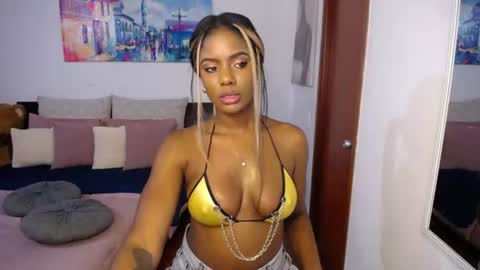 Snapshot of miaderail chatting on July 25, 2026, 11:24 pm Sofi online show from July 25, 2026, 11:24 pm