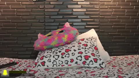 Snapshot of miadimota chatting on December 13, 2024, 3:49 am Mia online show from December 13, 2024, 3:49 am