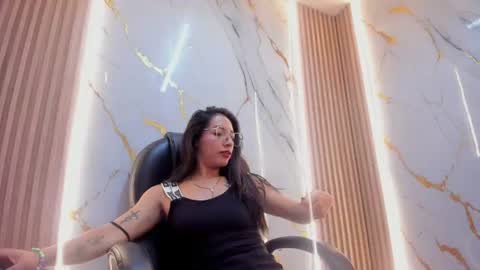 miadivinehyh online show from June 27, 2026, 2:44 pm