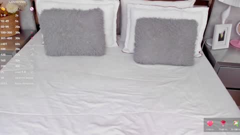 Snapshot of miaebony_ chatting on December 3, 2024, 11:02 pm Call me Mia online show from December 3, 2024, 11:02 pm