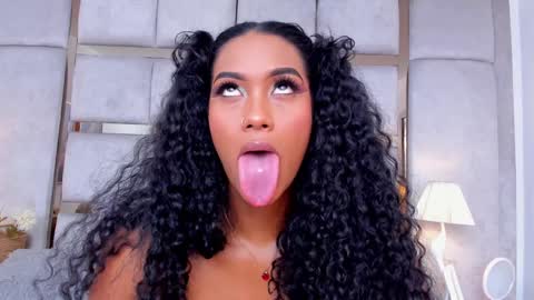 Snapshot of miaebony_ chatting on December 6, 2024, 11:14 pm Call me Mia online show from December 6, 2024, 11:14 pm