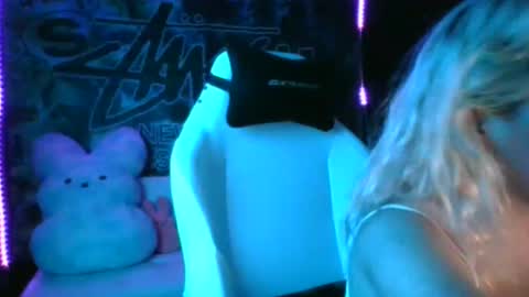 Snapshot of miaellababy chatting on October 1, 2025, 4:29 am miaellababy online show from October 1, 2025, 4:29 am