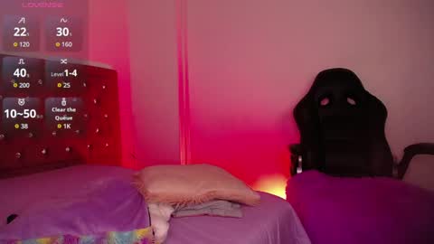 mia online show from April 17, 2026, 3:09 am