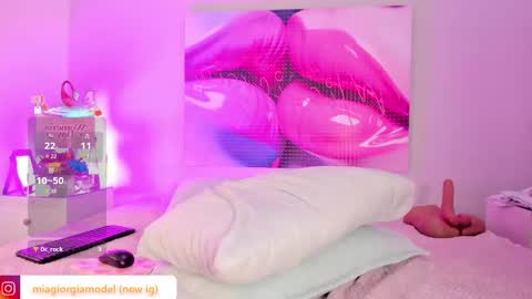 Mia  online show from March 8, 2026, 1:26 pm