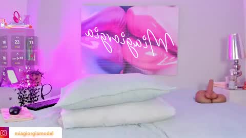 Mia  online show from April 17, 2026, 3:48 pm