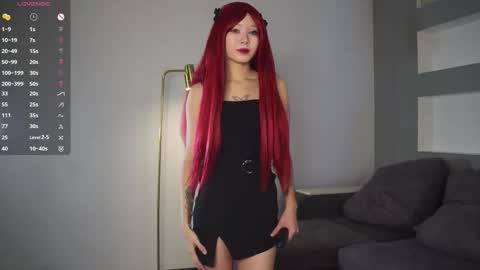 Snapshot of miagloww chatting on September 16, 2025, 8:48 am Mia online show from September 16, 2025, 8:48 am