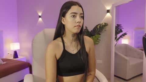 Mia Gomez online show from November 11, 2025, 2:06 pm