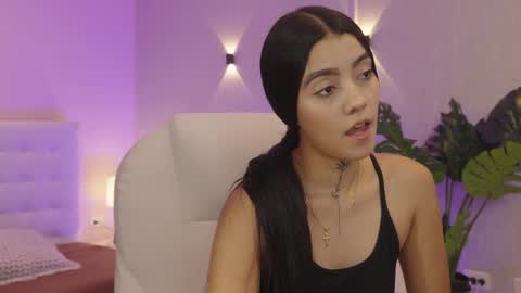 Mia Gomez online show from November 12, 2025, 1:44 pm