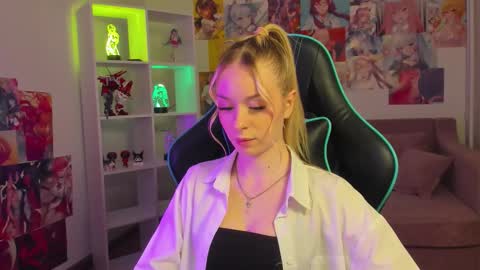 Snapshot of miagraces chatting on September 30, 2025, 5:18 pm Mia online show from September 30, 2025, 5:18 pm