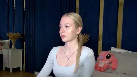 Snapshot of miagraces chatting on October 10, 2025, 5:23 pm Mia online show from October 10, 2025, 5:23 pm