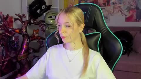 Snapshot of miagraces chatting on October 29, 2025, 6:20 pm Mia online show from October 29, 2025, 6:20 pm