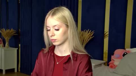 Snapshot of miagraces chatting on November 11, 2025, 6:19 pm Mia online show from November 11, 2025, 6:19 pm