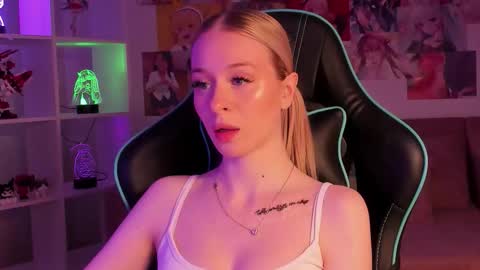 Snapshot of miagraces chatting on November 27, 2025, 6:04 am Mia online show from November 27, 2025, 6:04 am