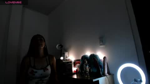 Mia online show from June 4, 2026, 6:47 pm
