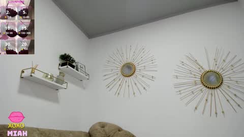 Miah Collins online show from November 20, 2025, 8:30 pm