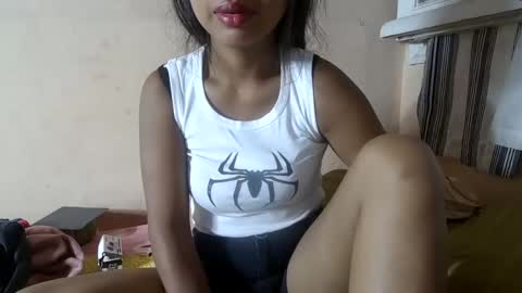 Snapshot of miah_land chatting on February 6, 2025, 11:54 am miah_land online show from February 6, 2025, 11:54 am