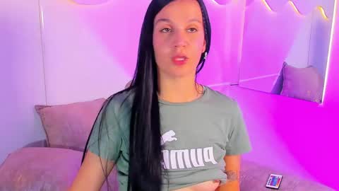Snapshot of miahansson chatting on May 22, 2026, 10:48 pm MIA online show from May 22, 2026, 10:48 pm