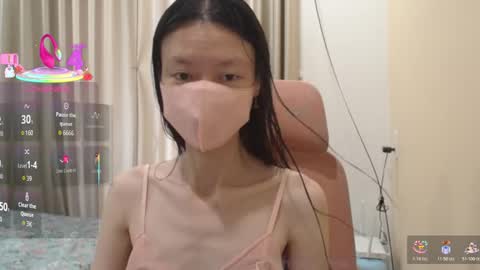 miahchan68 online show from December 3, 2025, 2:41 am