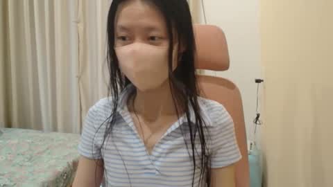 miahchan68 online show from March 1, 2026, 9:44 am