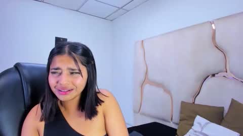 miahsex69 online show from October 31, 2025, 4:02 am