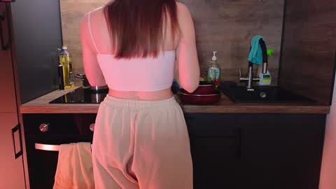 milanaaaa online show from January 31, 2025, 12:17 am