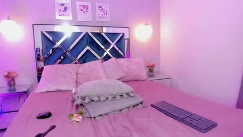 Mia Khalifa online show from March 12, 2025, 5:38 pm