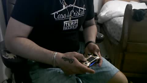 Snapshot of miaking chatting on February 14, 2025, 4:37 am Mark online show from February 14, 2025, 4:37 am