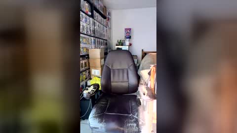 Mark online show from April 15, 2026, 6:48 pm