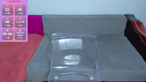 Mia Kittyy online show from October 17, 2025, 4:42 pm