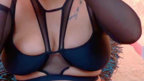 Mia online show from March 27, 2026, 3:12 am