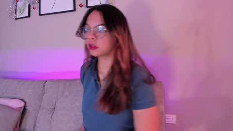 Mia online show from December 14, 2024, 10:07 pm