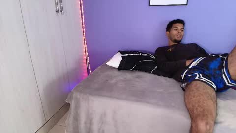 Mia online show from February 14, 2025, 10:25 pm