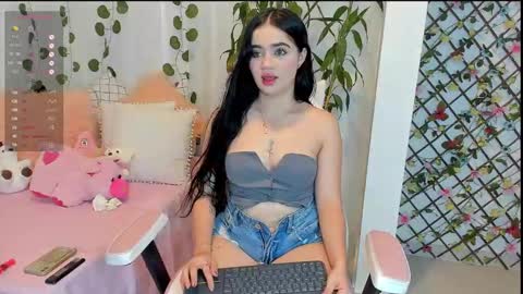 Snapshot of miamaiha chatting on December 21, 2024, 11:02 pm mia 600am-1000am Colombia time online show from December 21, 2024, 11:02 pm