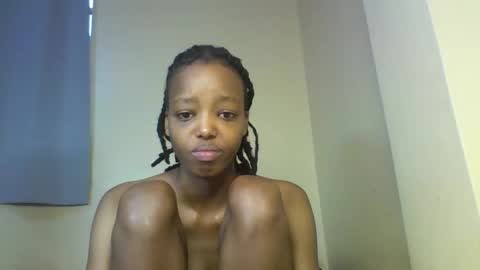 Muffin online show from November 30, 2025, 1:26 pm