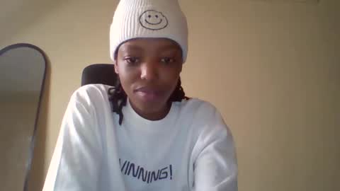 Snapshot of miami_muffin chatting on March 21, 2026, 2:27 am Muffin online show from March 21, 2026, 2:27 am