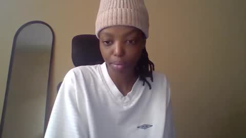 Snapshot of miami_muffin chatting on March 28, 2026, 8:19 pm Muffin online show from March 28, 2026, 8:19 pm