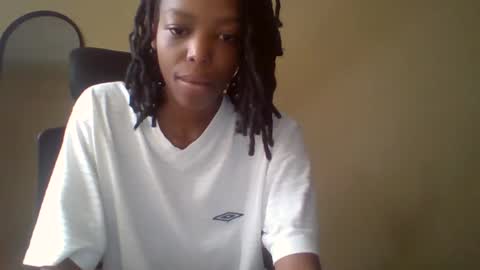 Snapshot of miami_muffin chatting on April 1, 2026, 1:39 am Muffin online show from April 1, 2026, 1:39 am