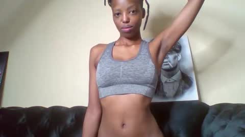 Snapshot of miami_muffin chatting on April 11, 2026, 4:39 am Muffin online show from April 11, 2026, 4:39 am