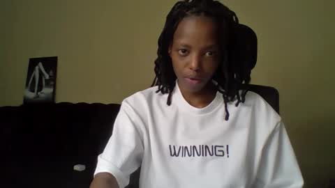 Snapshot of miami_muffin chatting on April 12, 2026, 6:46 pm Muffin online show from April 12, 2026, 6:46 pm