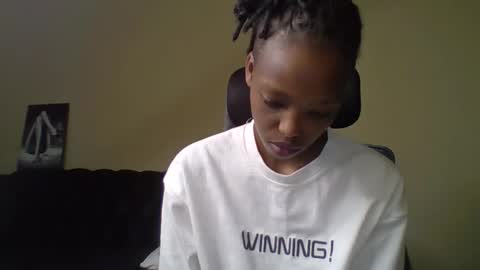 Snapshot of miami_muffin chatting on April 13, 2026, 2:44 pm Muffin online show from April 13, 2026, 2:44 pm