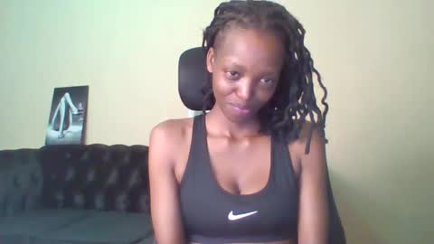 Snapshot of miami_muffin chatting on April 20, 2026, 1:58 pm Muffin online show from April 20, 2026, 1:58 pm