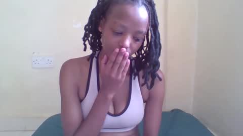 Snapshot of miami_muffin chatting on May 27, 2026, 11:07 am Muffin online show from May 27, 2026, 11:07 am