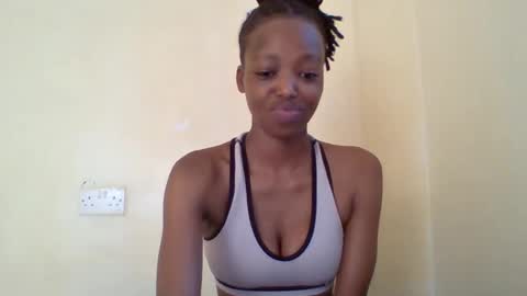 Snapshot of miami_muffin chatting on May 28, 2026, 6:00 am Muffin online show from May 28, 2026, 6:00 am