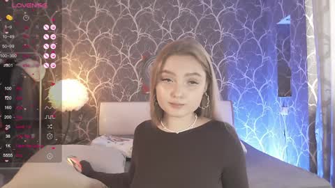 Mia online show from March 27, 2026, 9:42 am